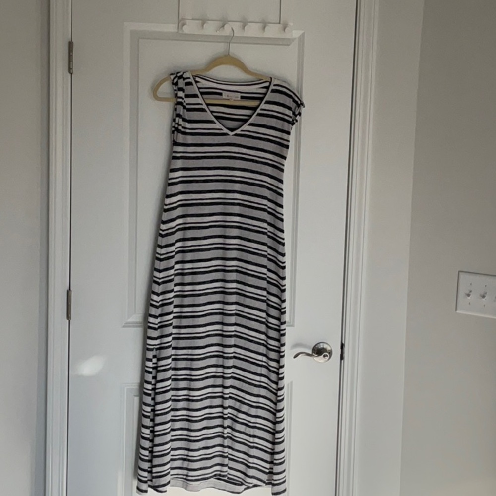 lou & grey by loft maxi dress medium blue stripe cap sleeve stretch knit slits